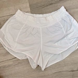 White lululeom hotty hots